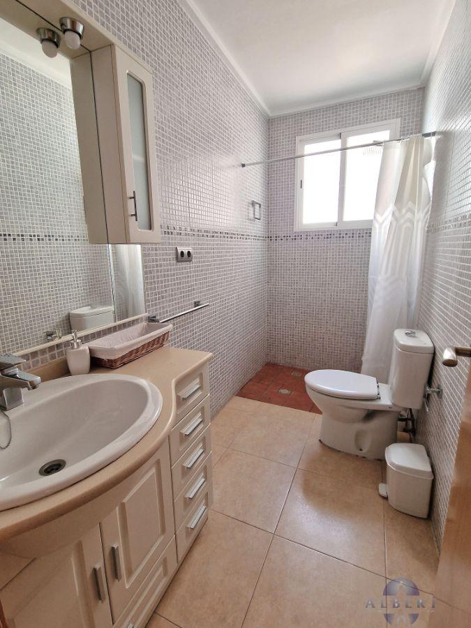 For sale of flat in Monóvar-Monòver