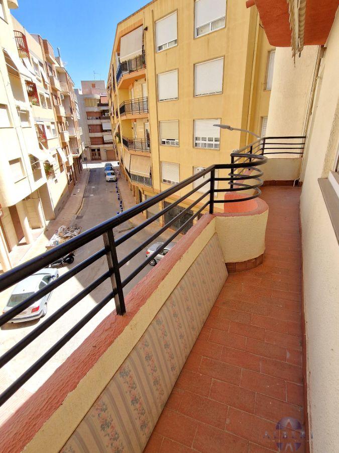 For sale of flat in Monóvar-Monòver