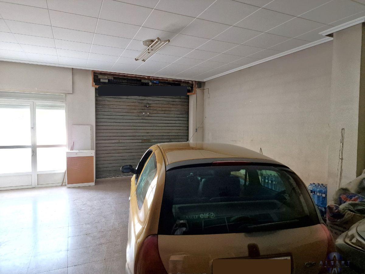 Venta de local comercial en Novelda