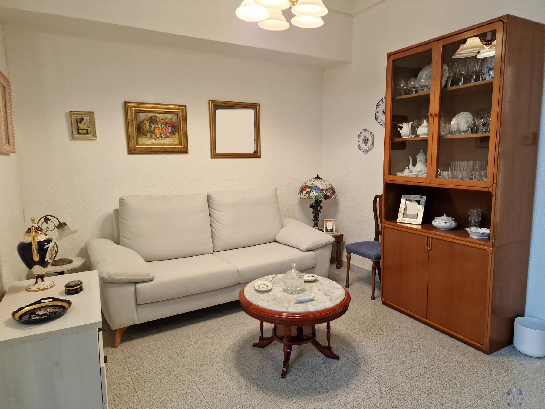 For sale of house in Monóvar-Monòver