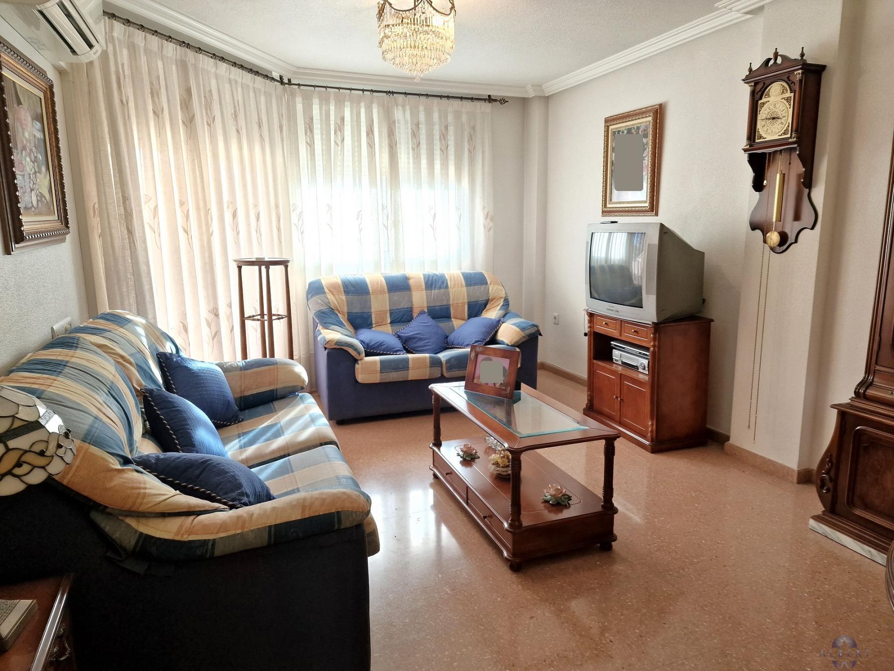 For sale of house in Monóvar-Monòver