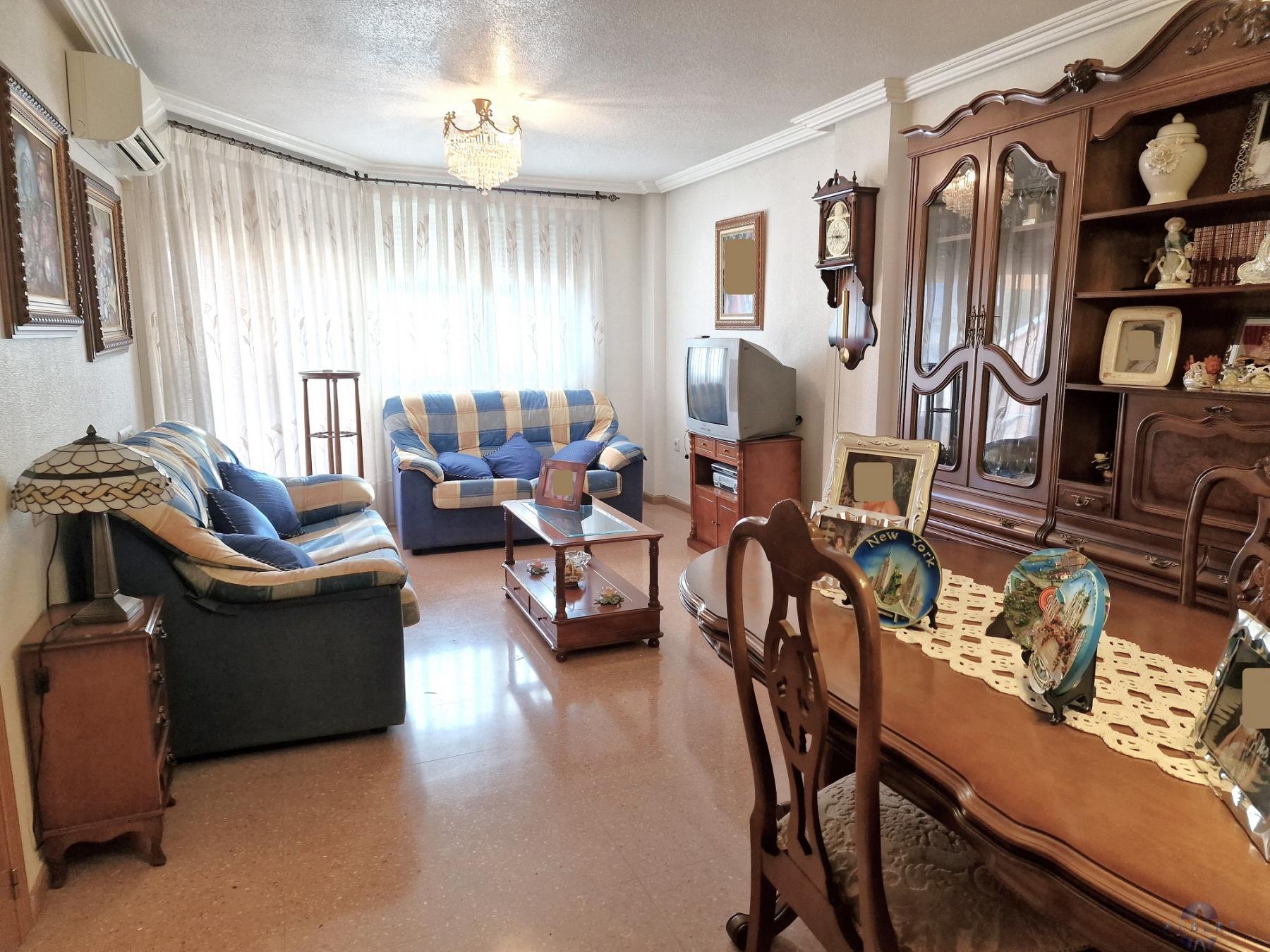 For sale of house in Monóvar-Monòver