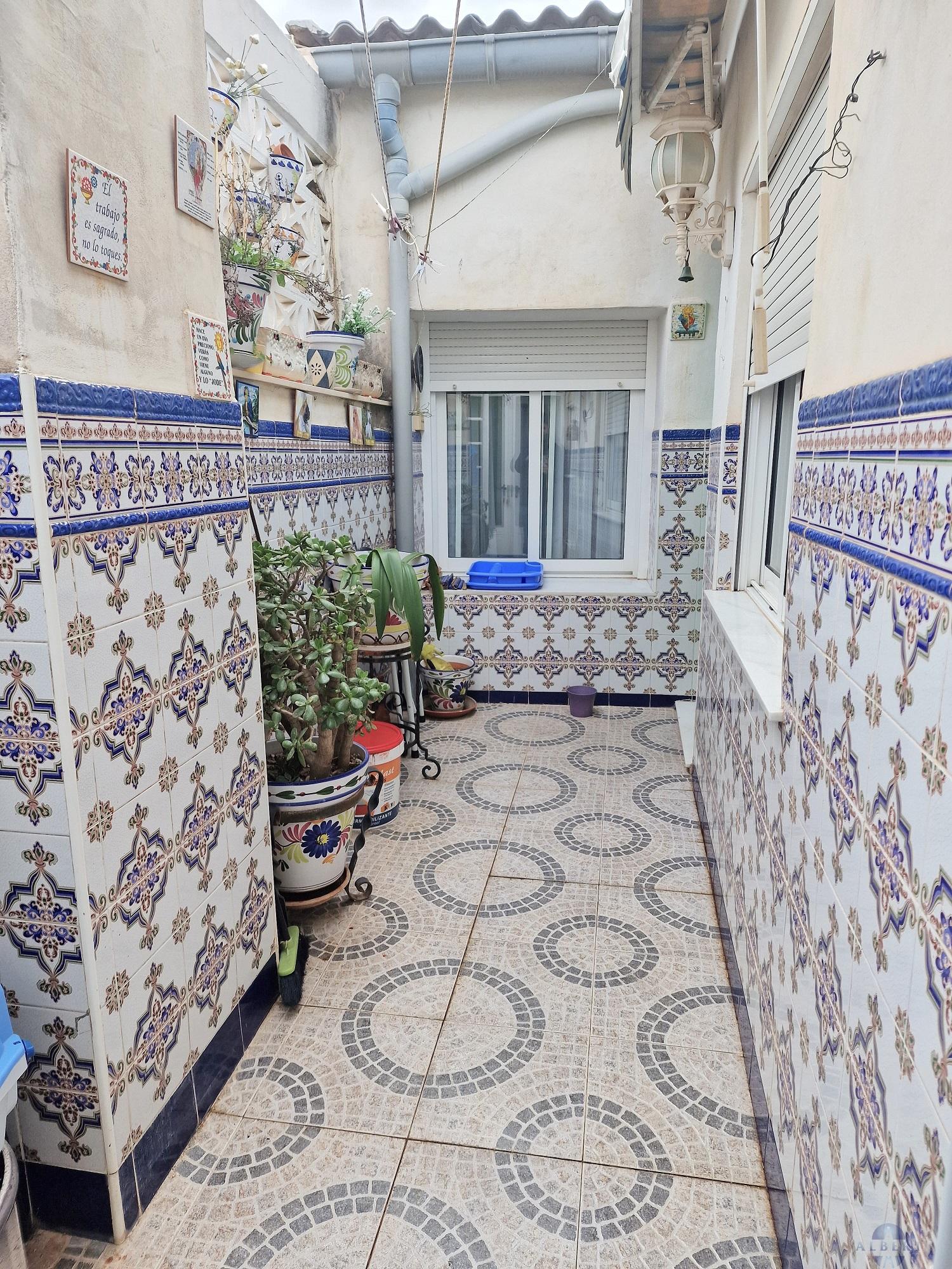 For sale of house in Monóvar-Monòver