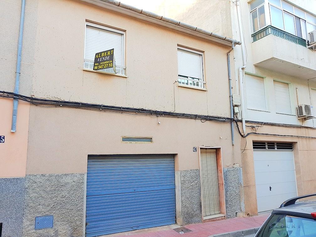 For sale of house in Monóvar-Monòver
