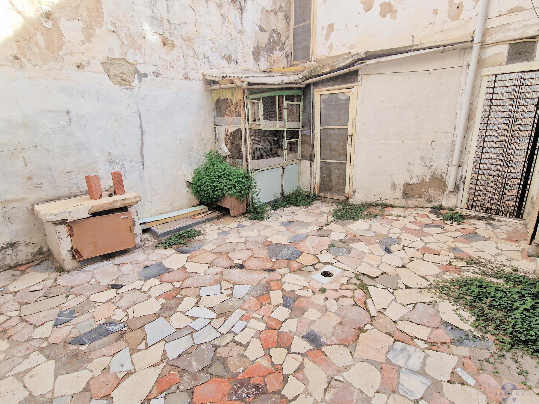 For sale of house in Monóvar-Monòver