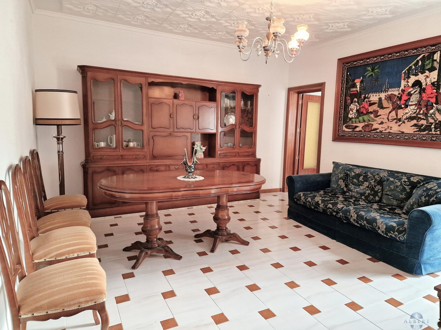 For sale of house in Monóvar-Monòver