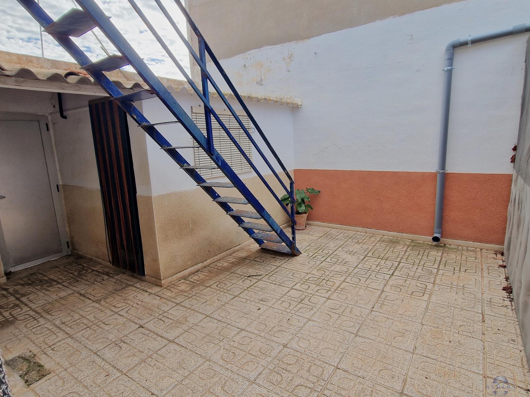 For sale of house in Monóvar-Monòver