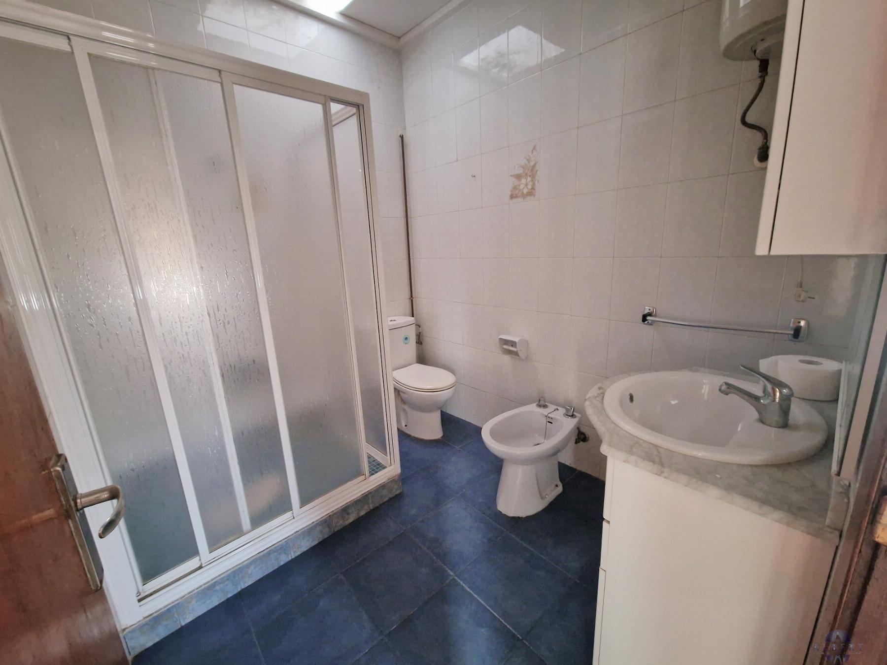 For sale of flat in Monóvar-Monòver