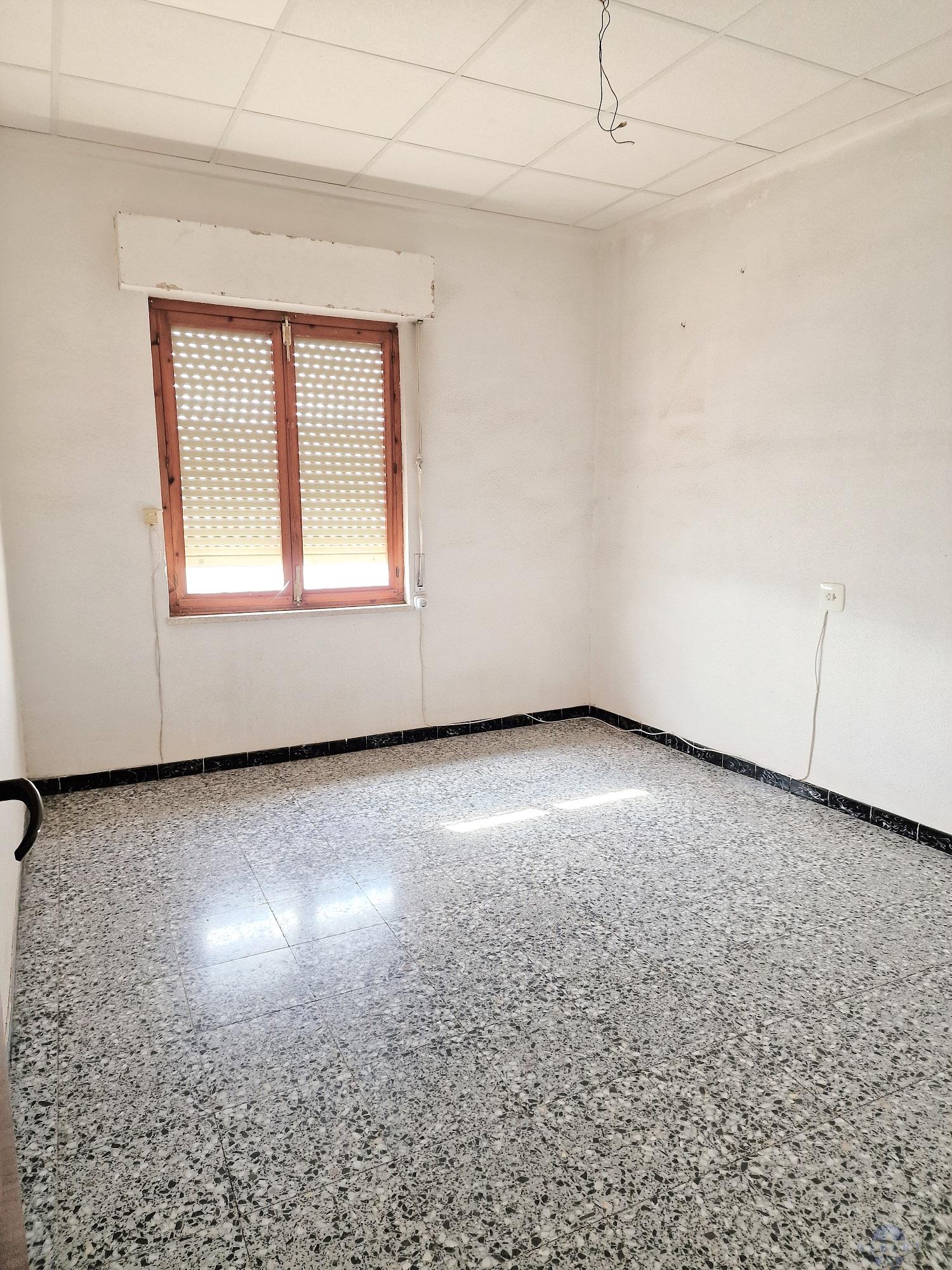 For sale of flat in Monóvar-Monòver