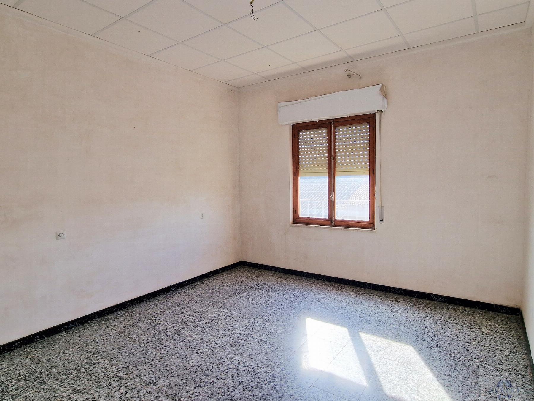 For sale of flat in Monóvar-Monòver