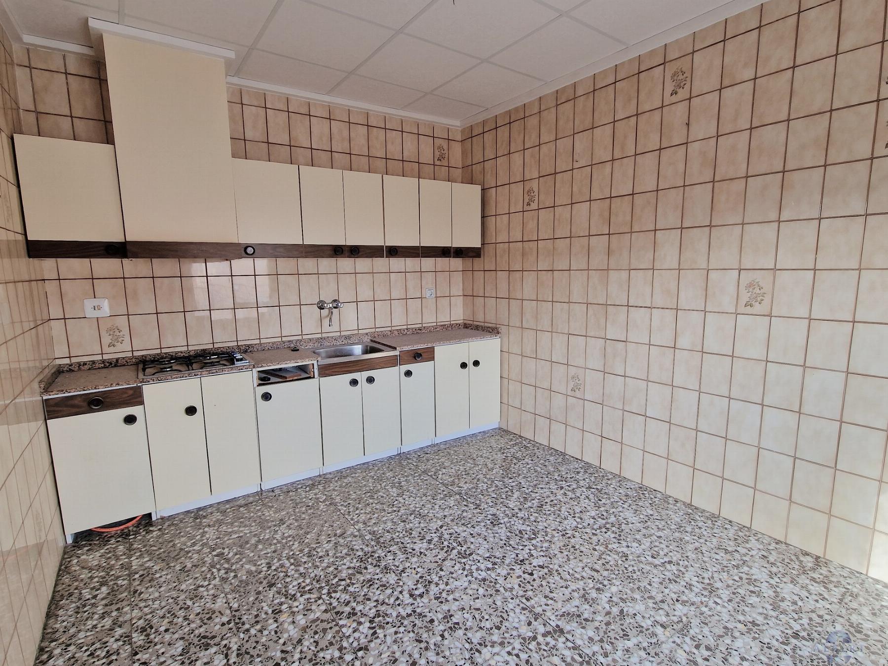 For sale of flat in Monóvar-Monòver