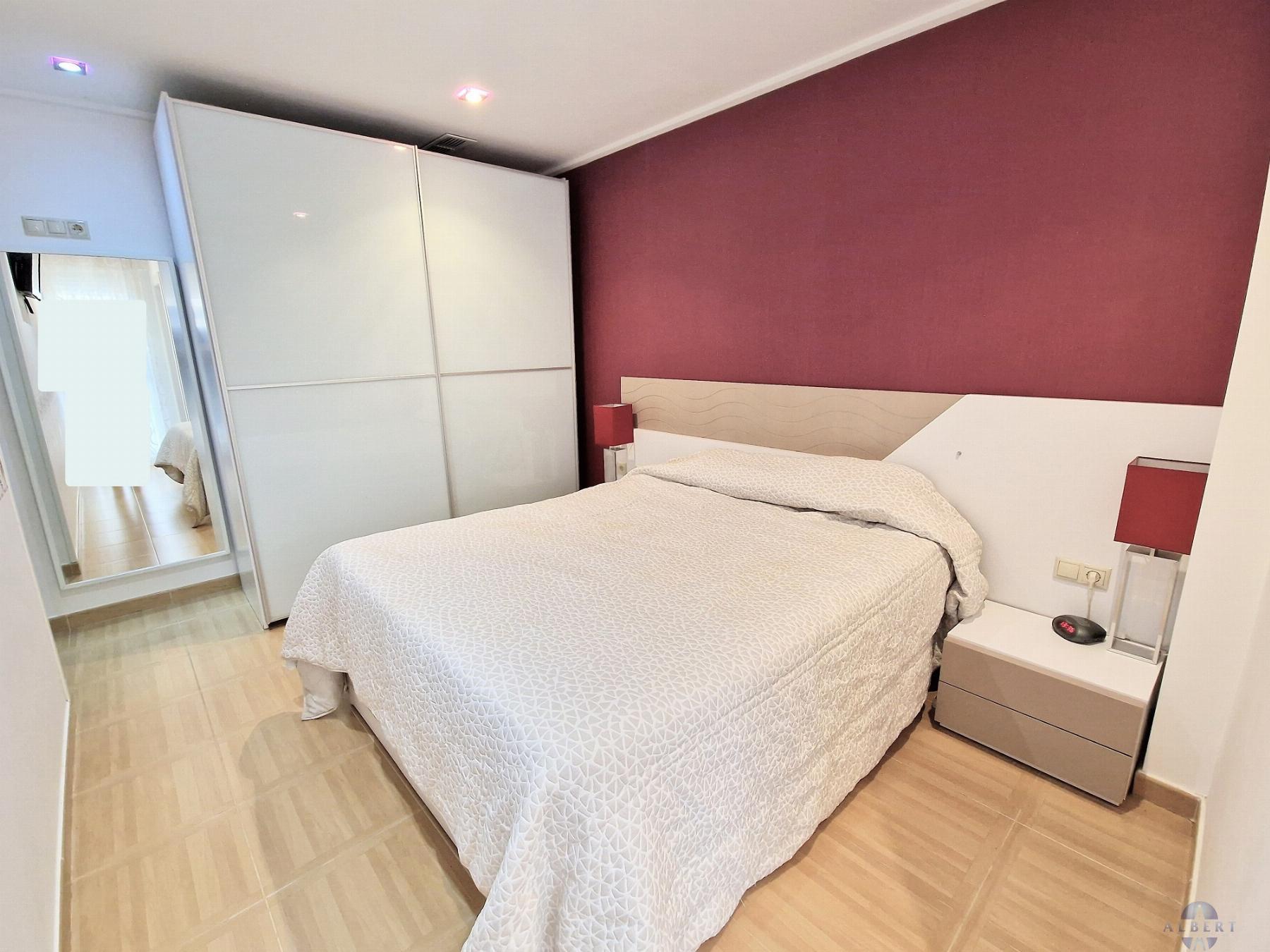 For sale of flat in Novelda
