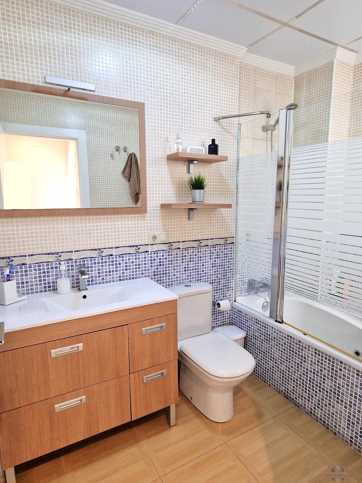 For sale of flat in Novelda