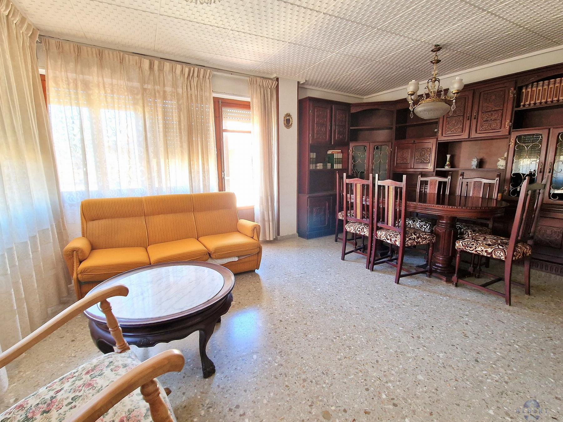 For sale of flat in Monóvar-Monòver