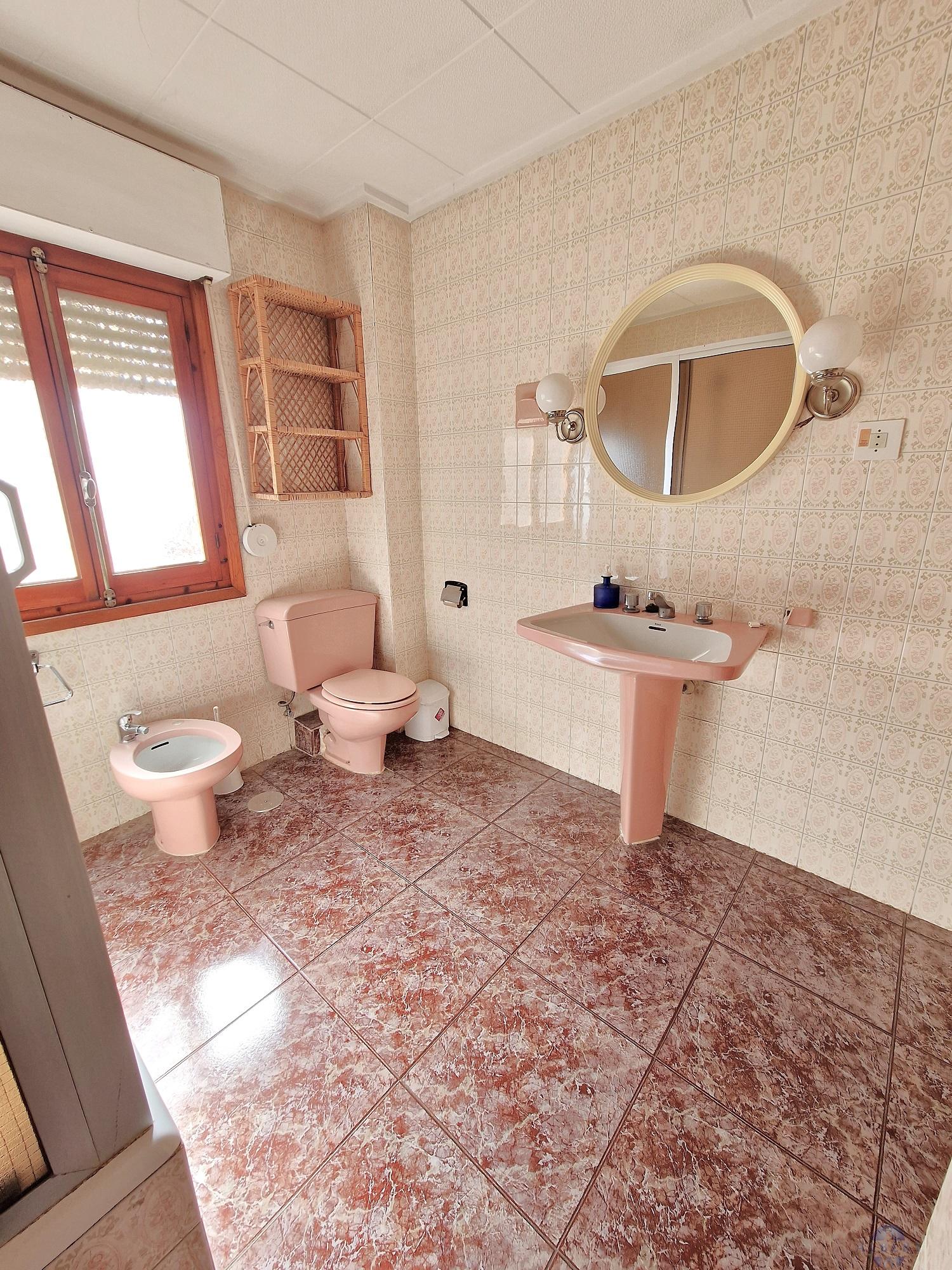 For sale of flat in Monóvar-Monòver