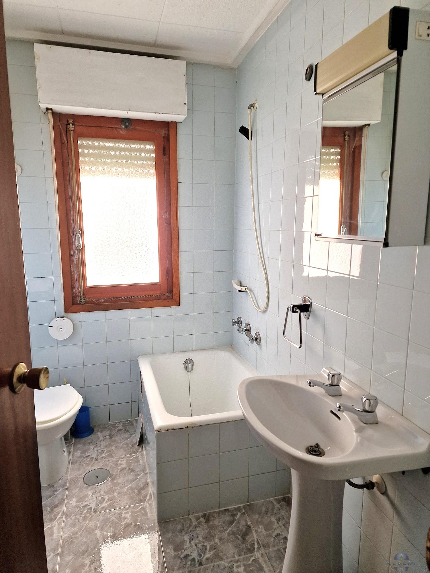 For sale of flat in Monóvar-Monòver