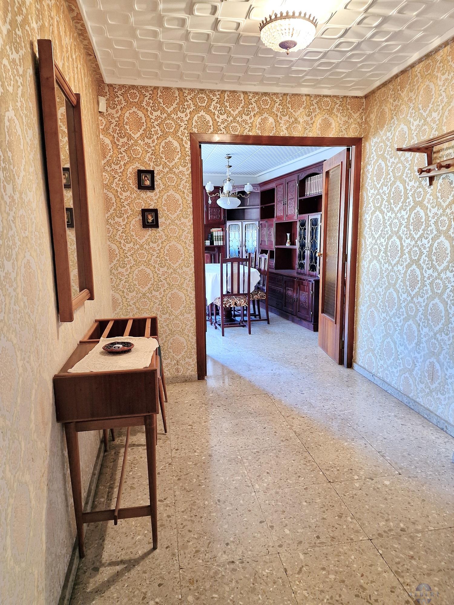 For sale of flat in Monóvar-Monòver