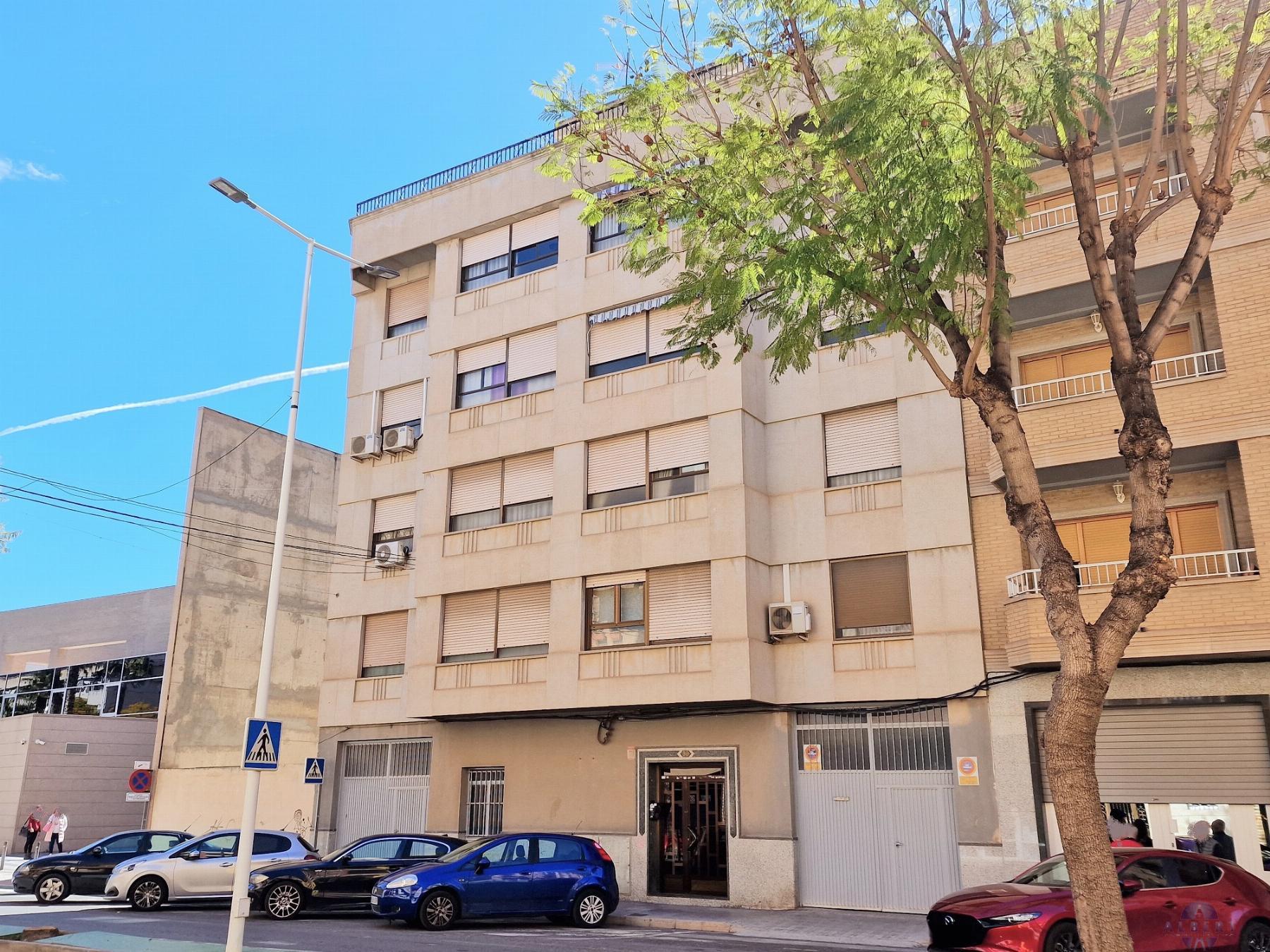 For sale of flat in Novelda