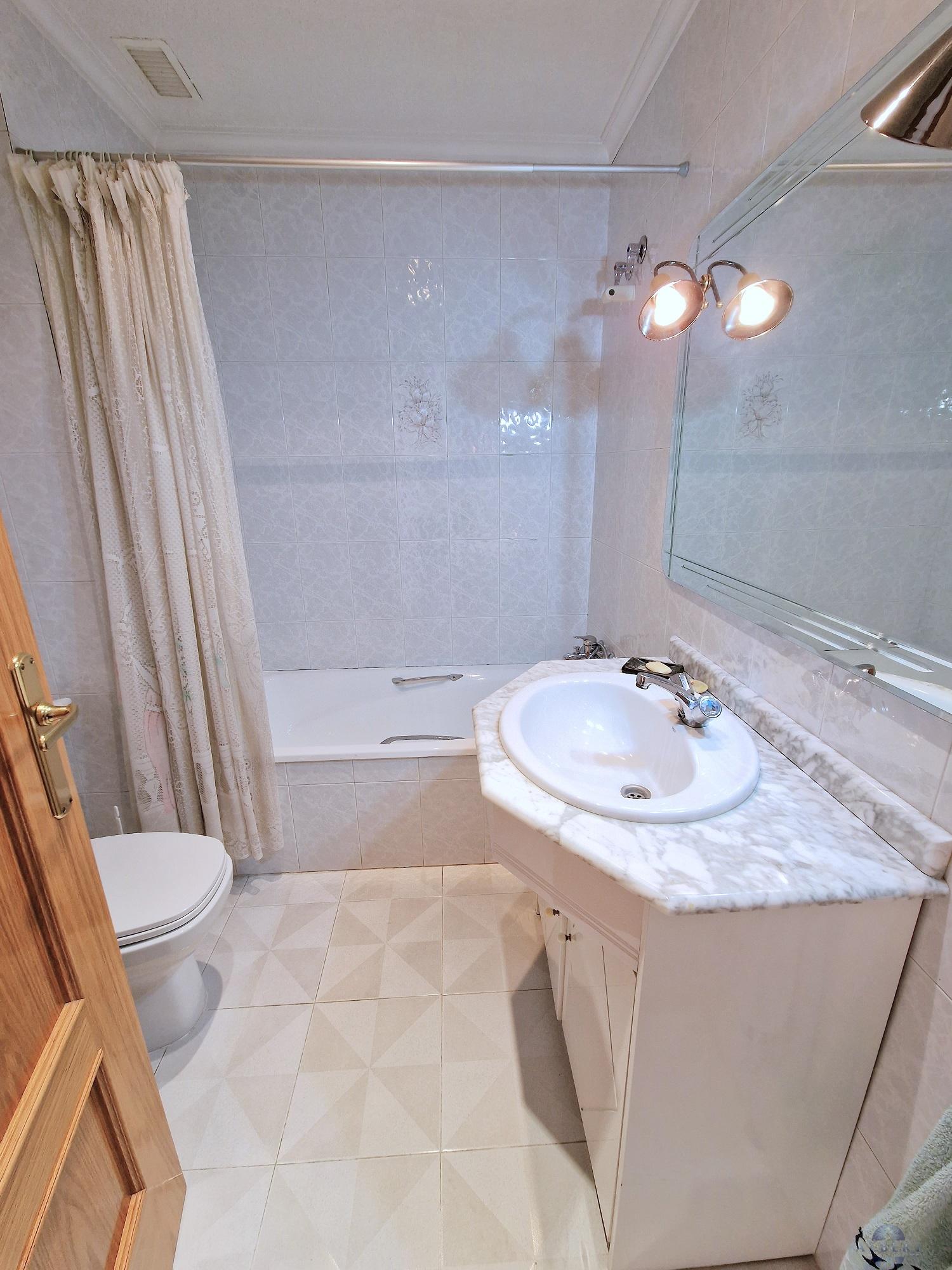 For sale of flat in Novelda