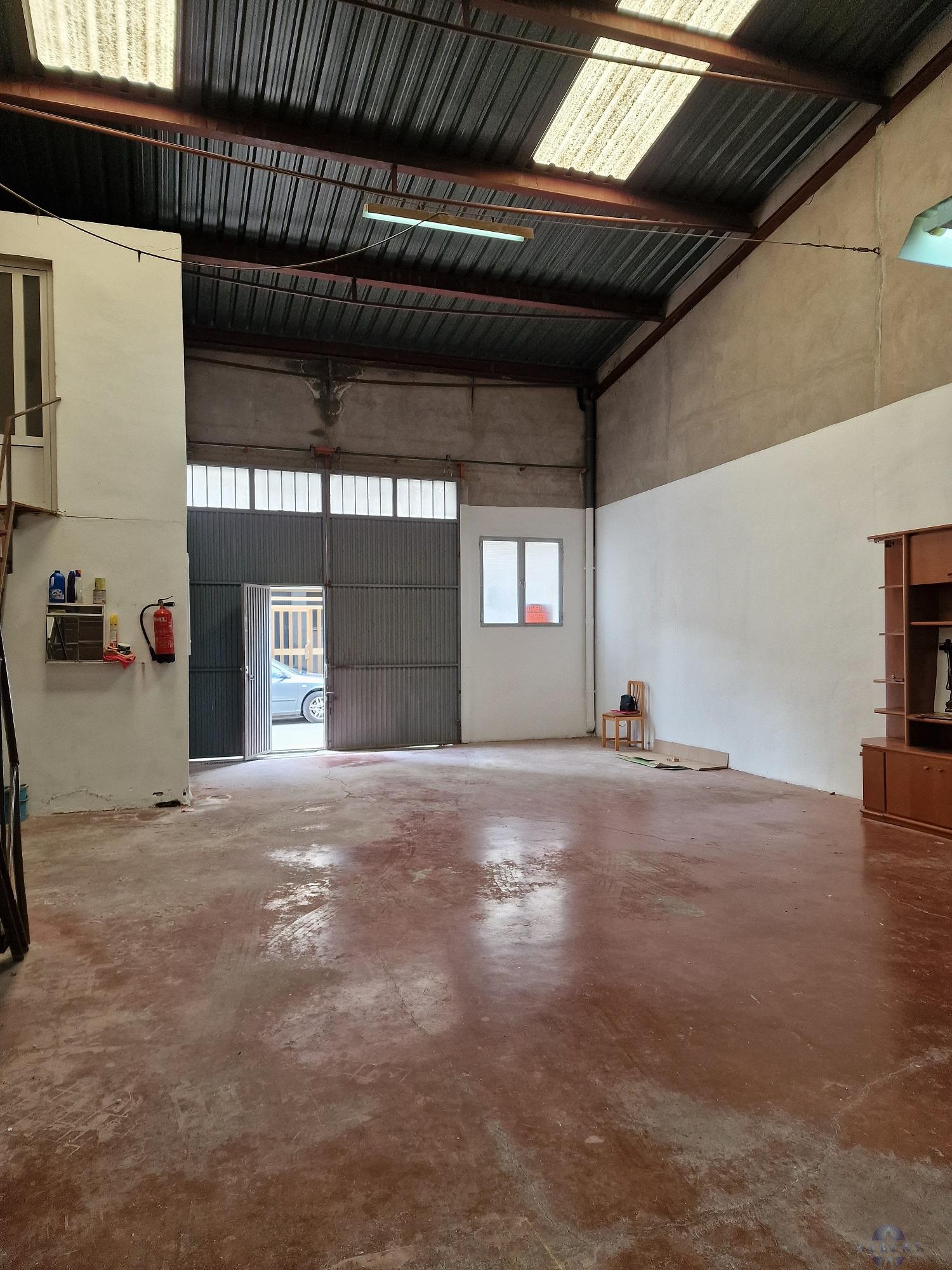 For sale of commercial in Novelda