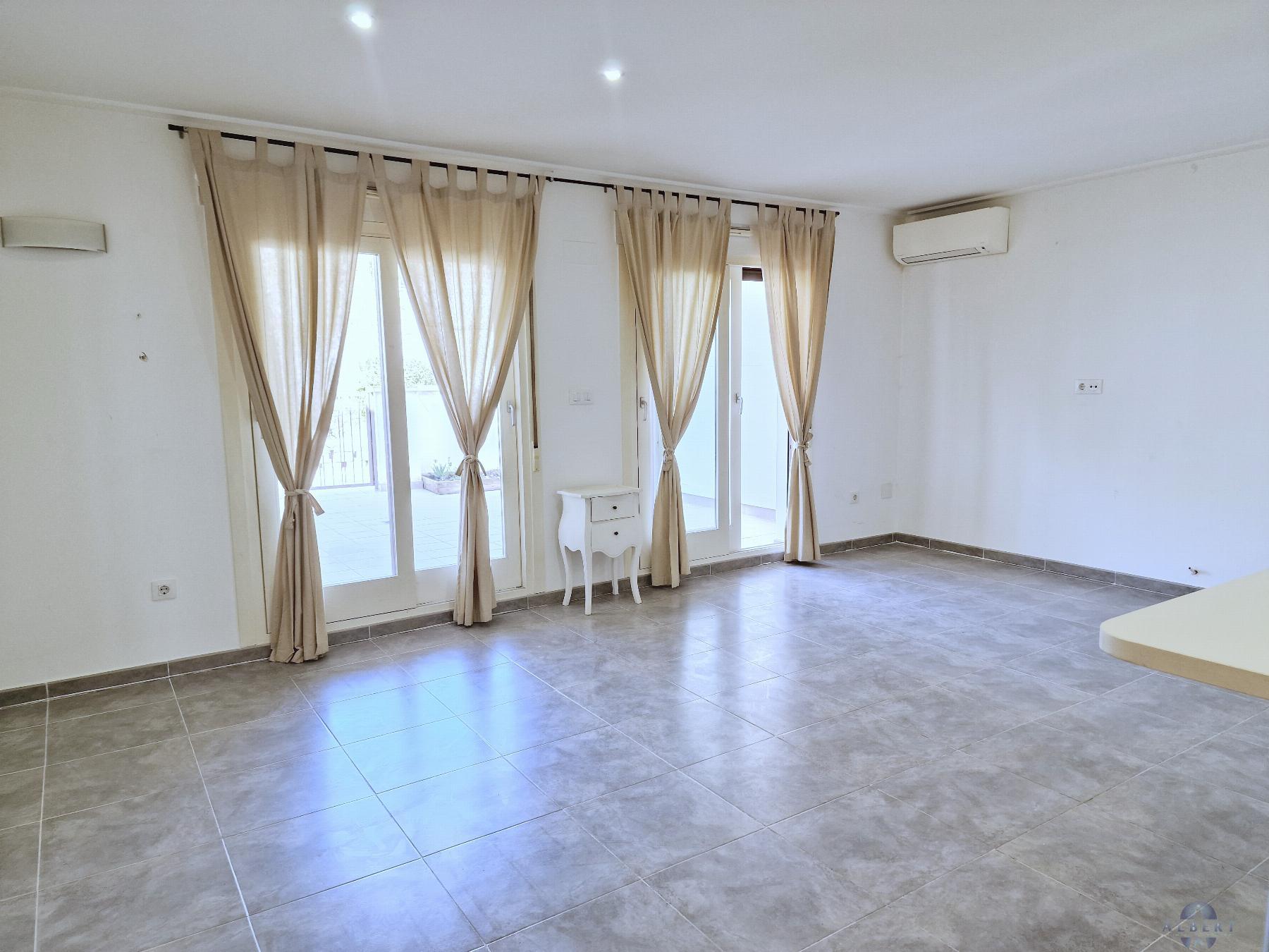 For sale of flat in Monóvar-Monòver