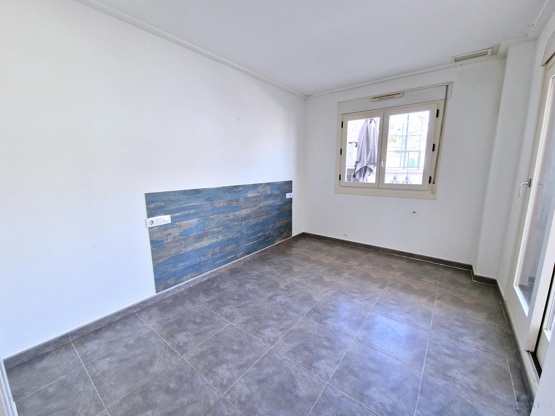 For sale of flat in Monóvar-Monòver