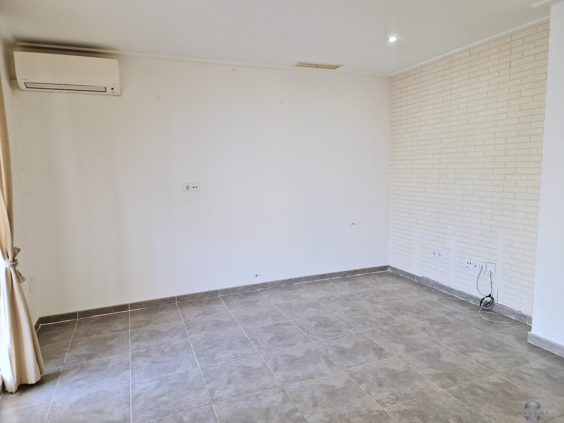 For sale of flat in Monóvar-Monòver