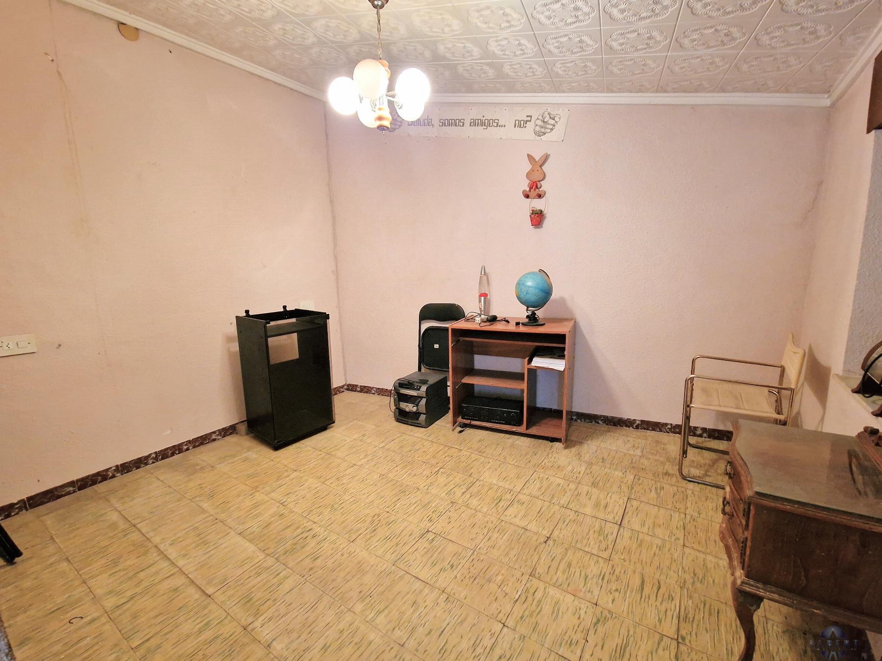 For sale of house in Monóvar-Monòver