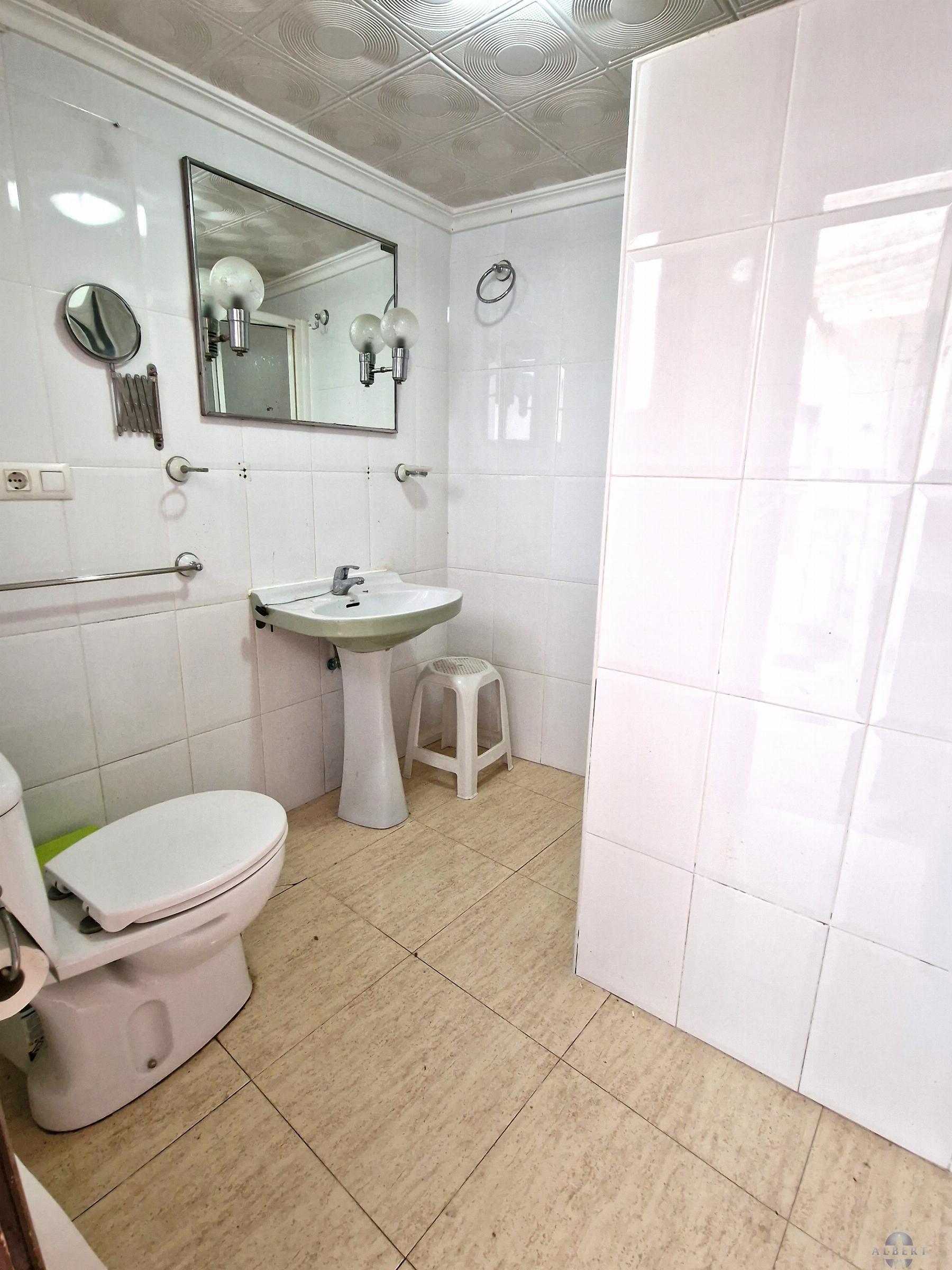 For sale of house in Monóvar-Monòver