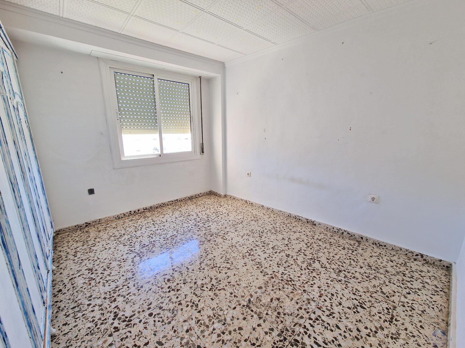 For sale of flat in Monóvar-Monòver
