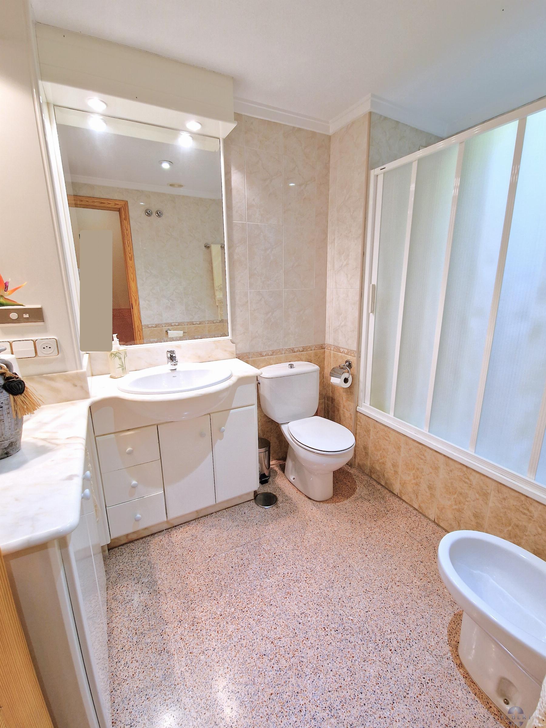 For sale of flat in Monóvar-Monòver