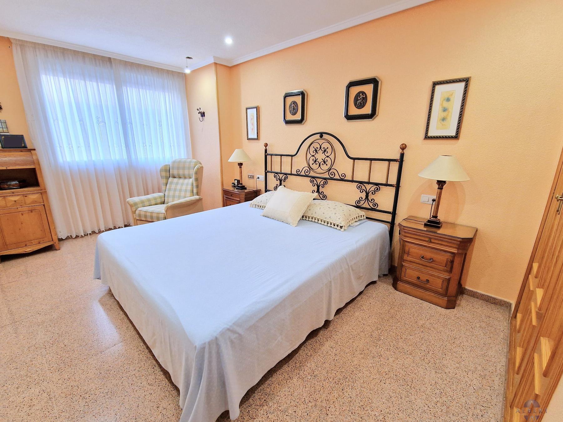 For sale of flat in Monóvar-Monòver