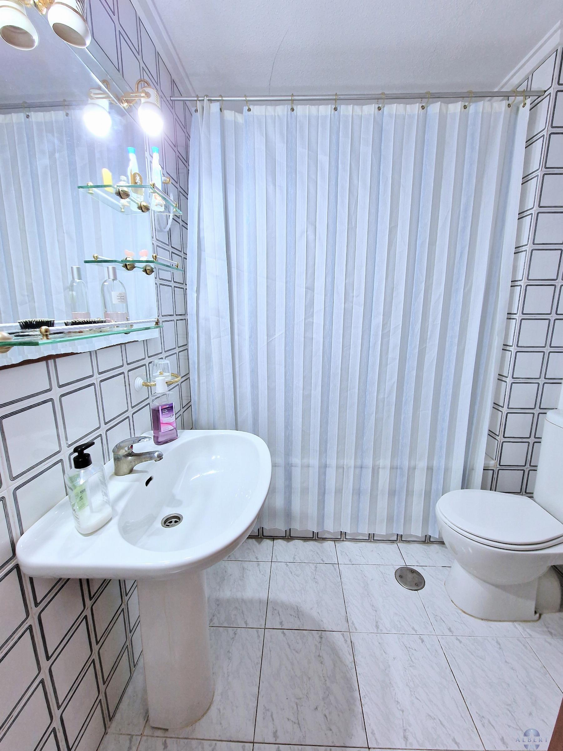 For sale of flat in Monóvar-Monòver