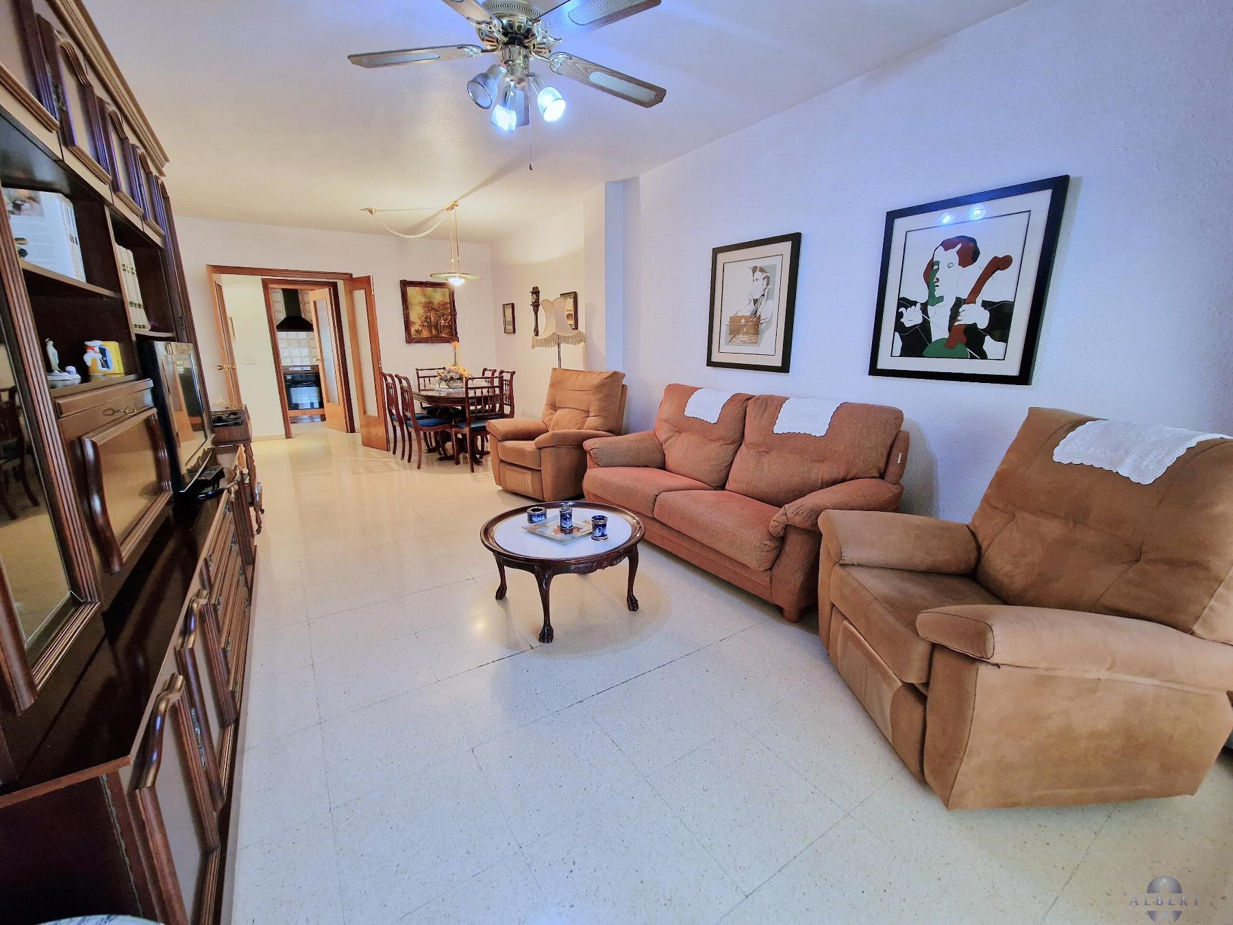 For sale of flat in Monóvar-Monòver