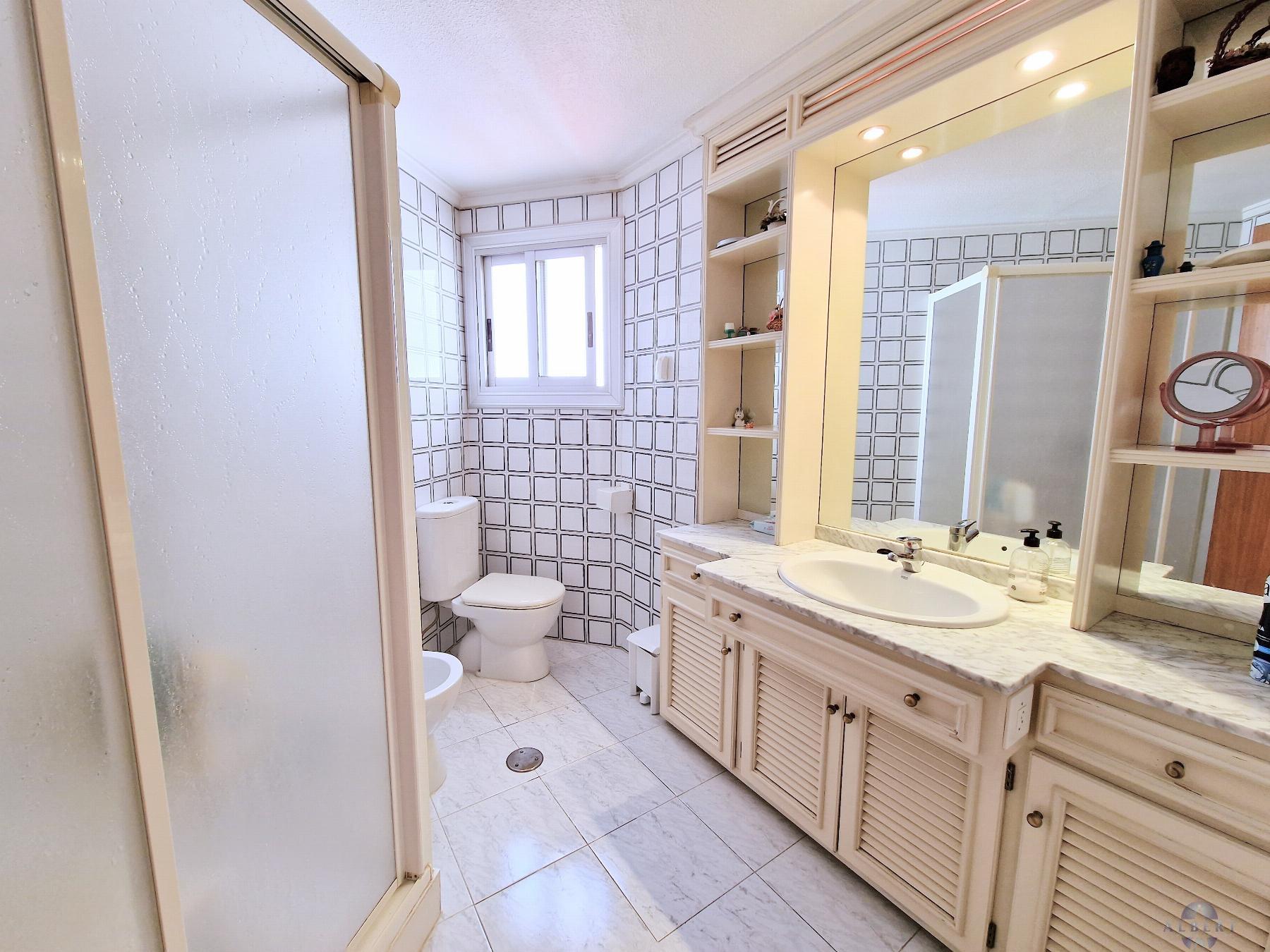 For sale of flat in Monóvar-Monòver