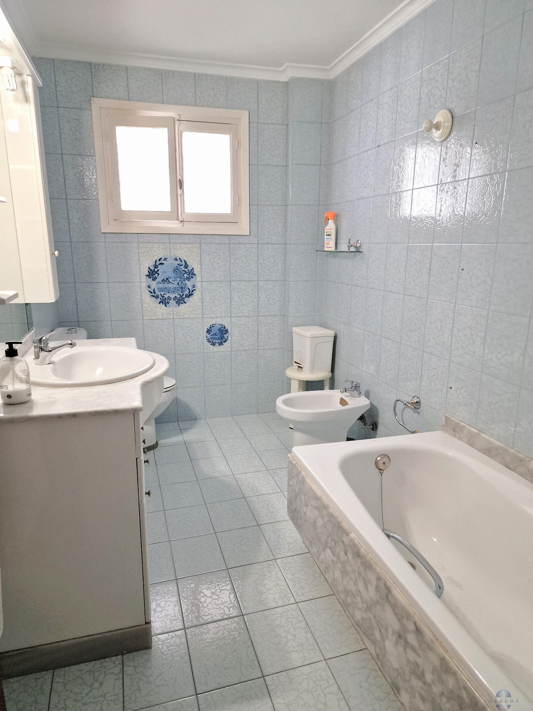 For sale of flat in Monóvar-Monòver