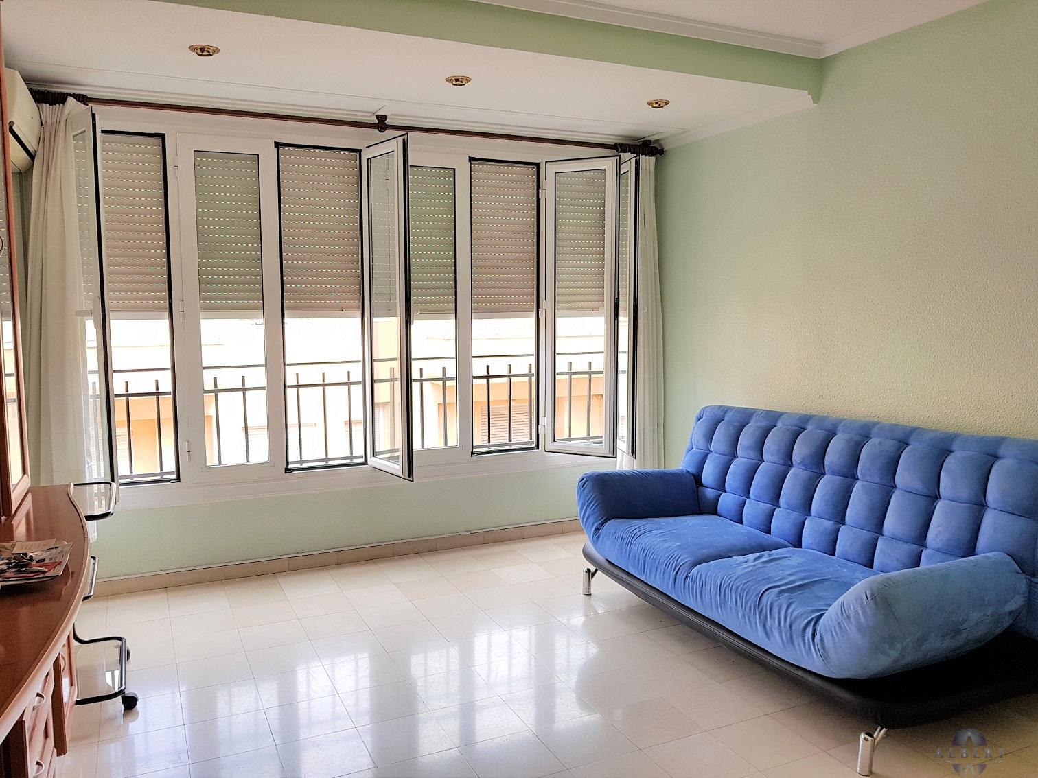 For sale of flat in Monóvar-Monòver