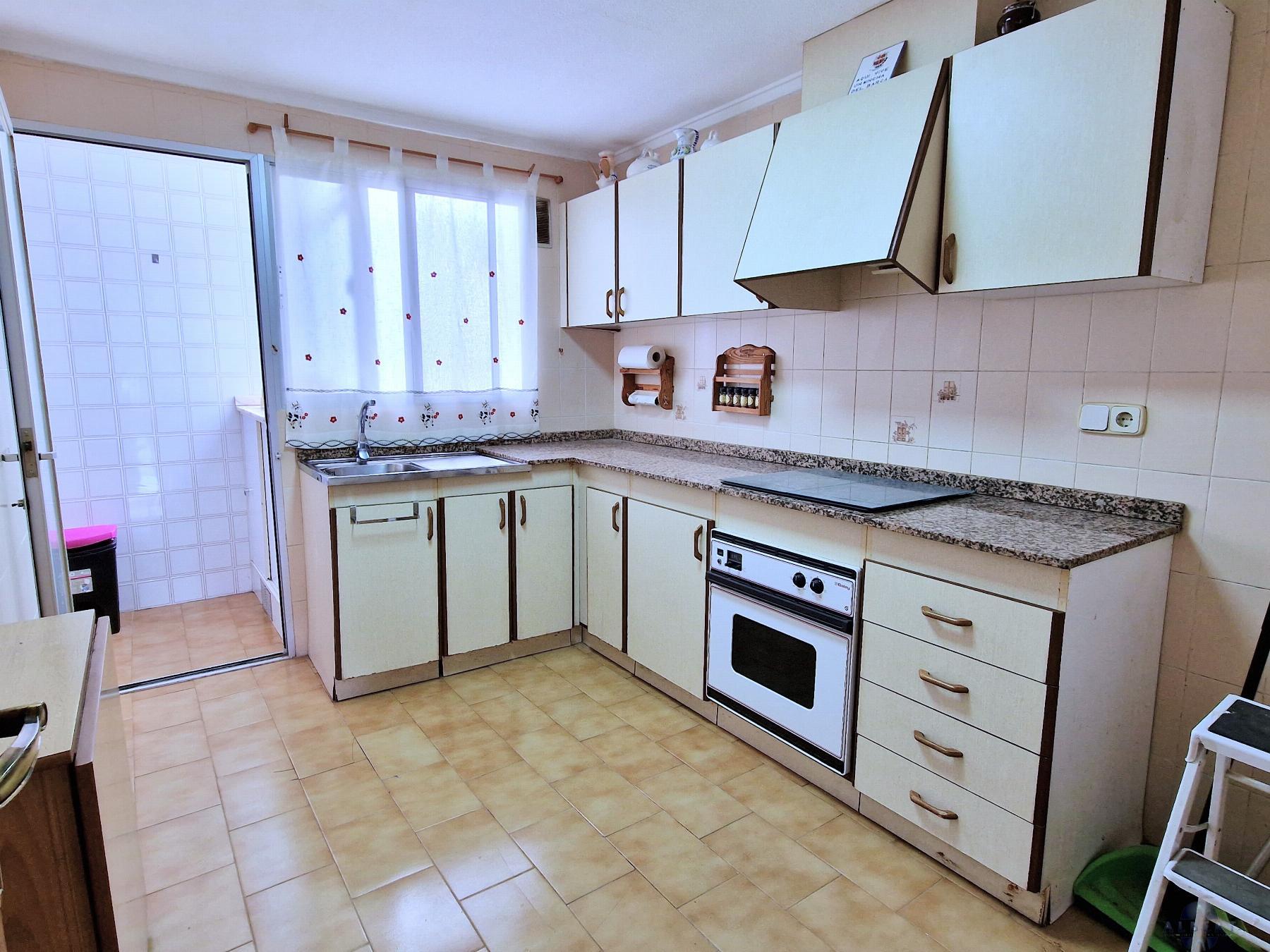 For sale of flat in Monóvar-Monòver