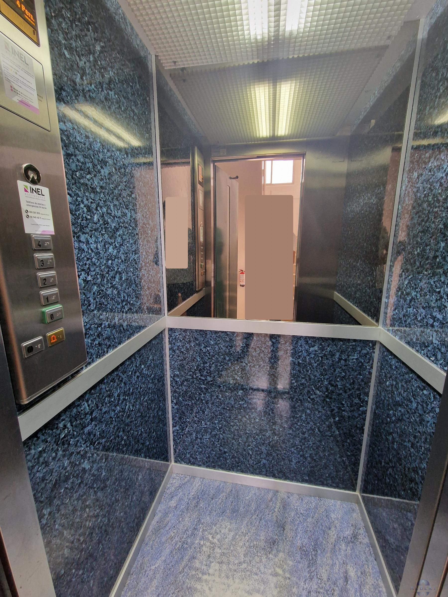For sale of flat in Monóvar-Monòver