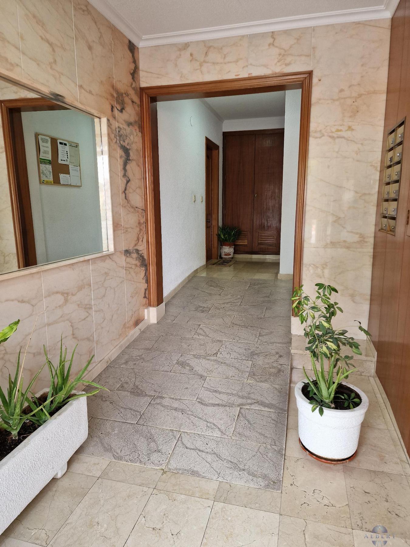 For sale of flat in Monóvar-Monòver