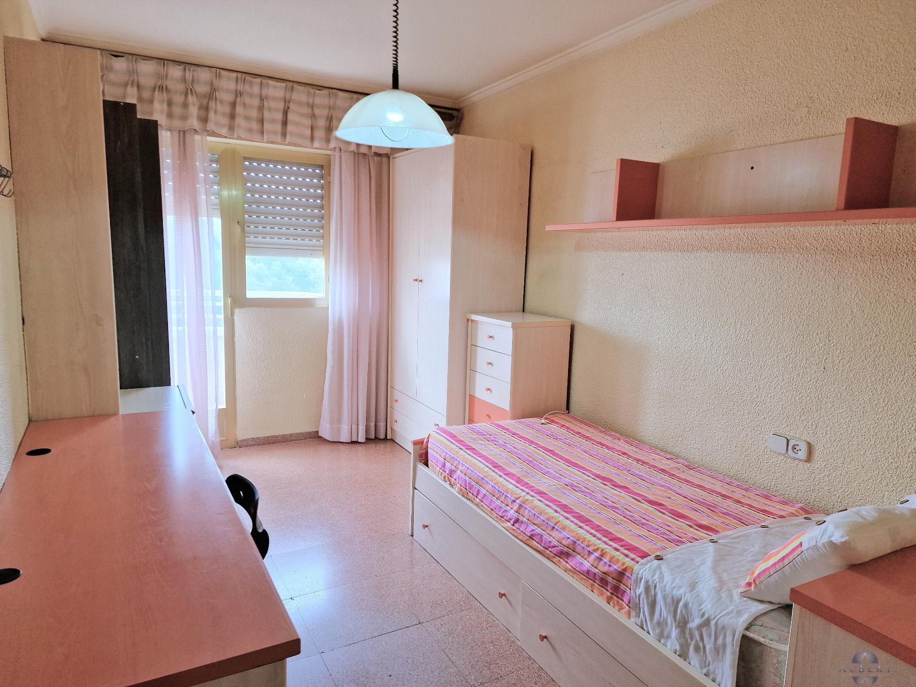 For sale of flat in Monóvar-Monòver