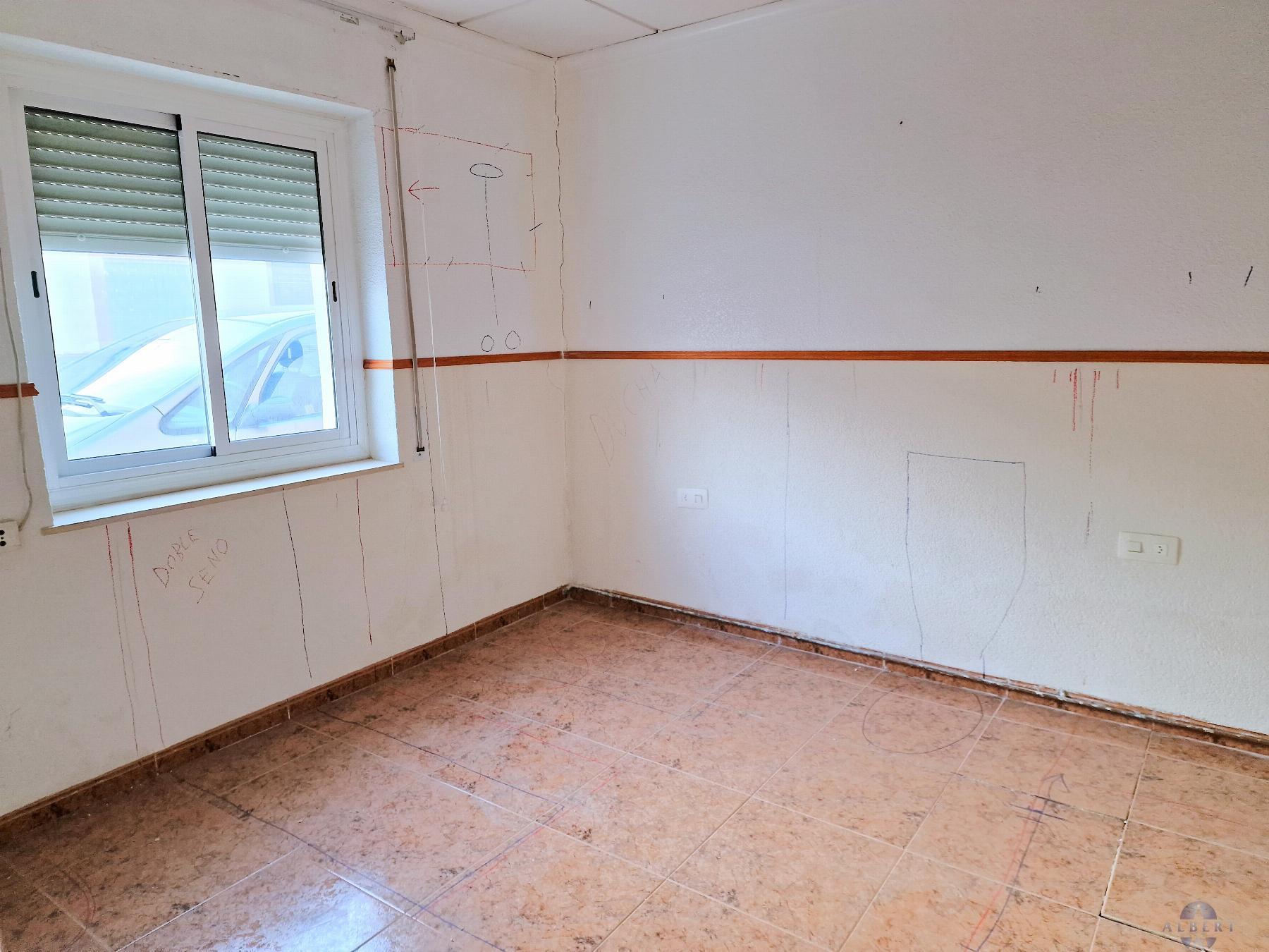 For sale of house in Monóvar-Monòver