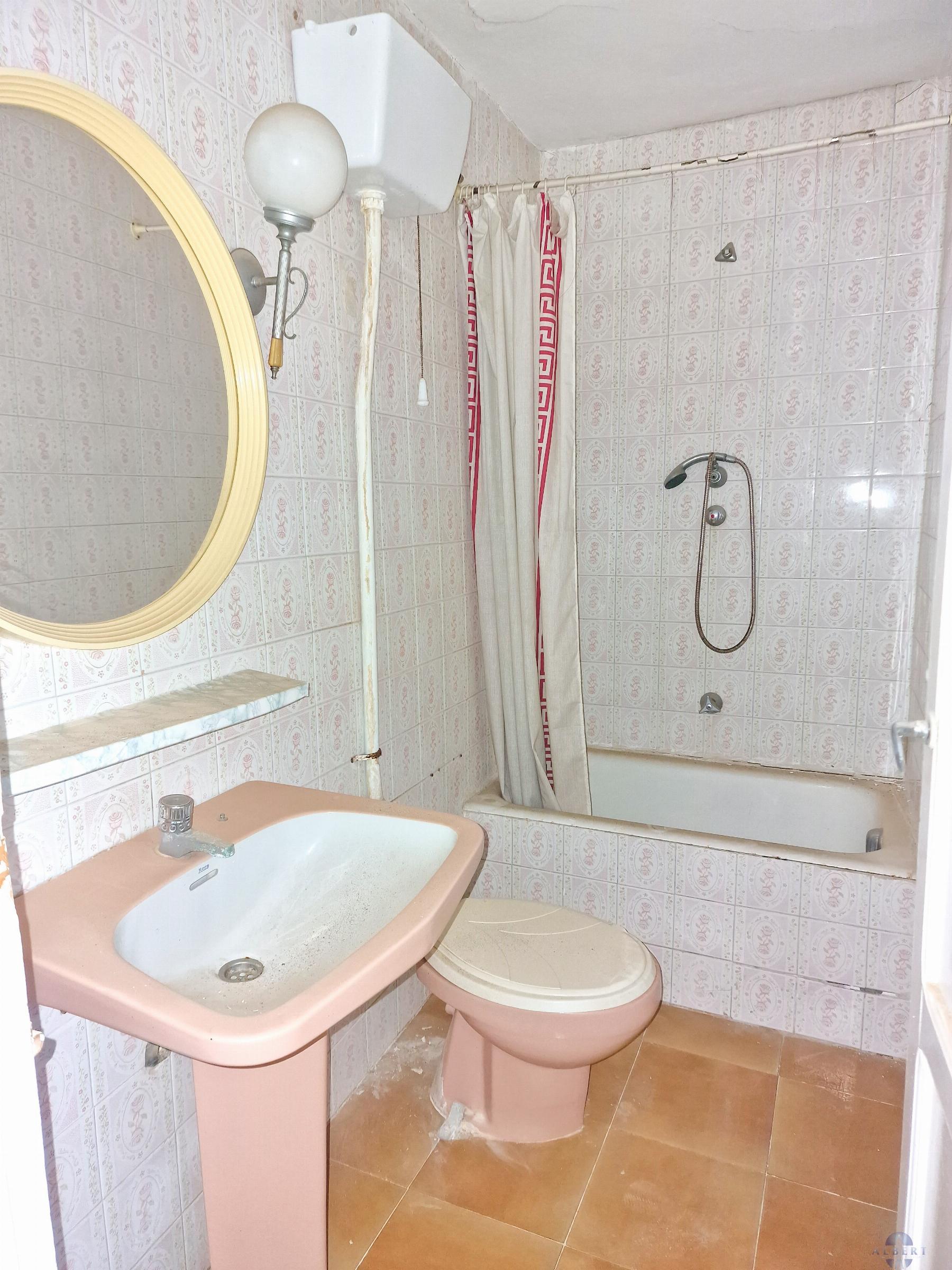 For sale of house in Monóvar-Monòver
