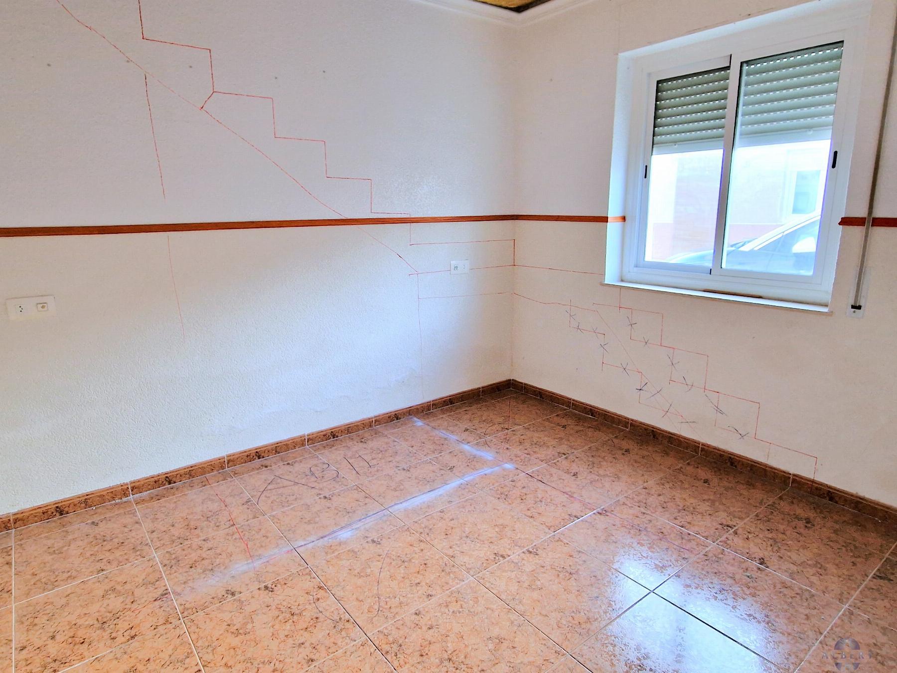 For sale of house in Monóvar-Monòver