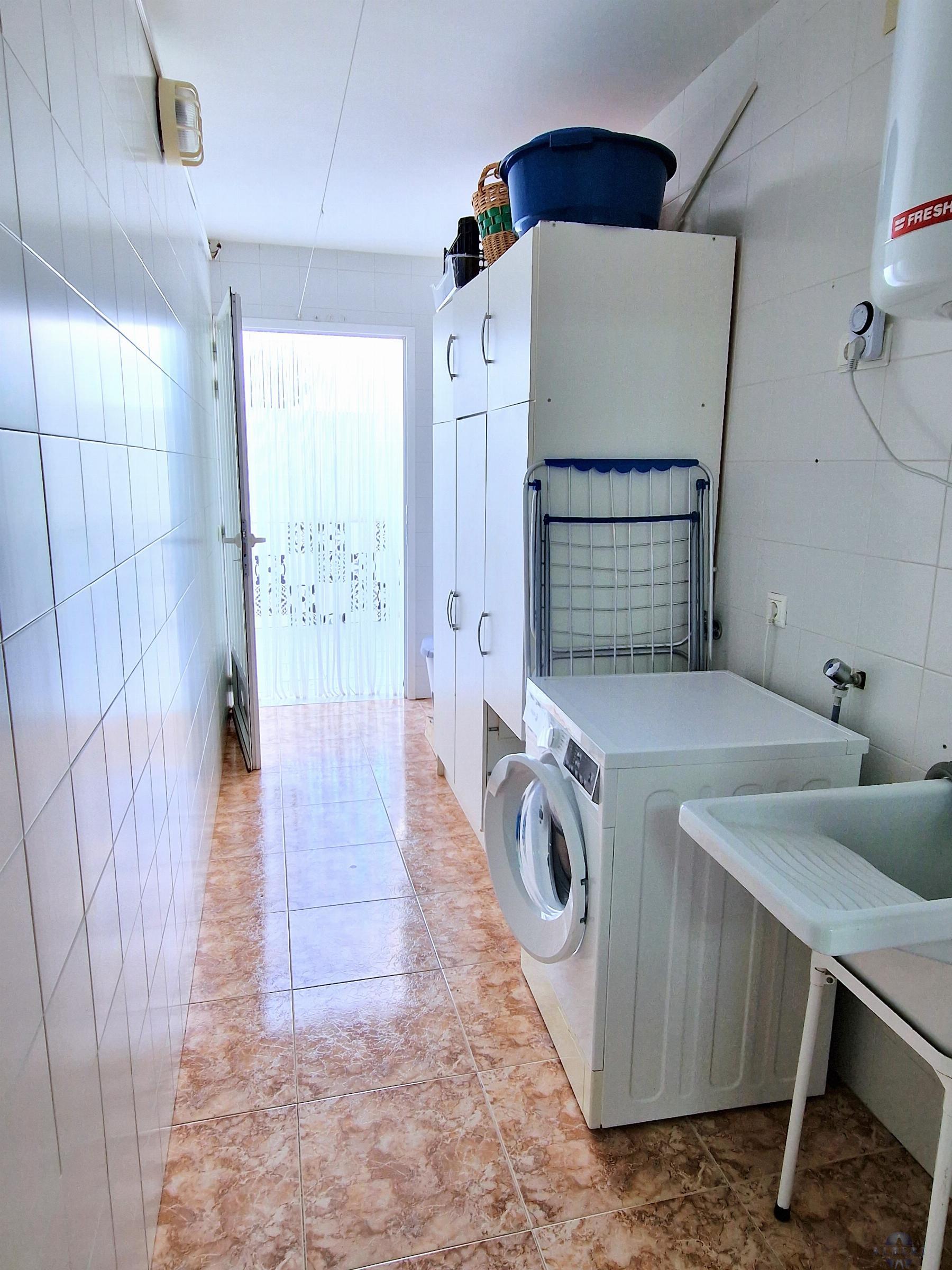 For sale of house in Monóvar-Monòver