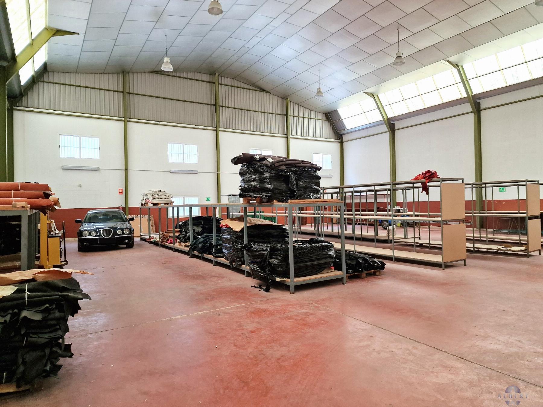 Venta de nave industrial en Monóvar-Monòver