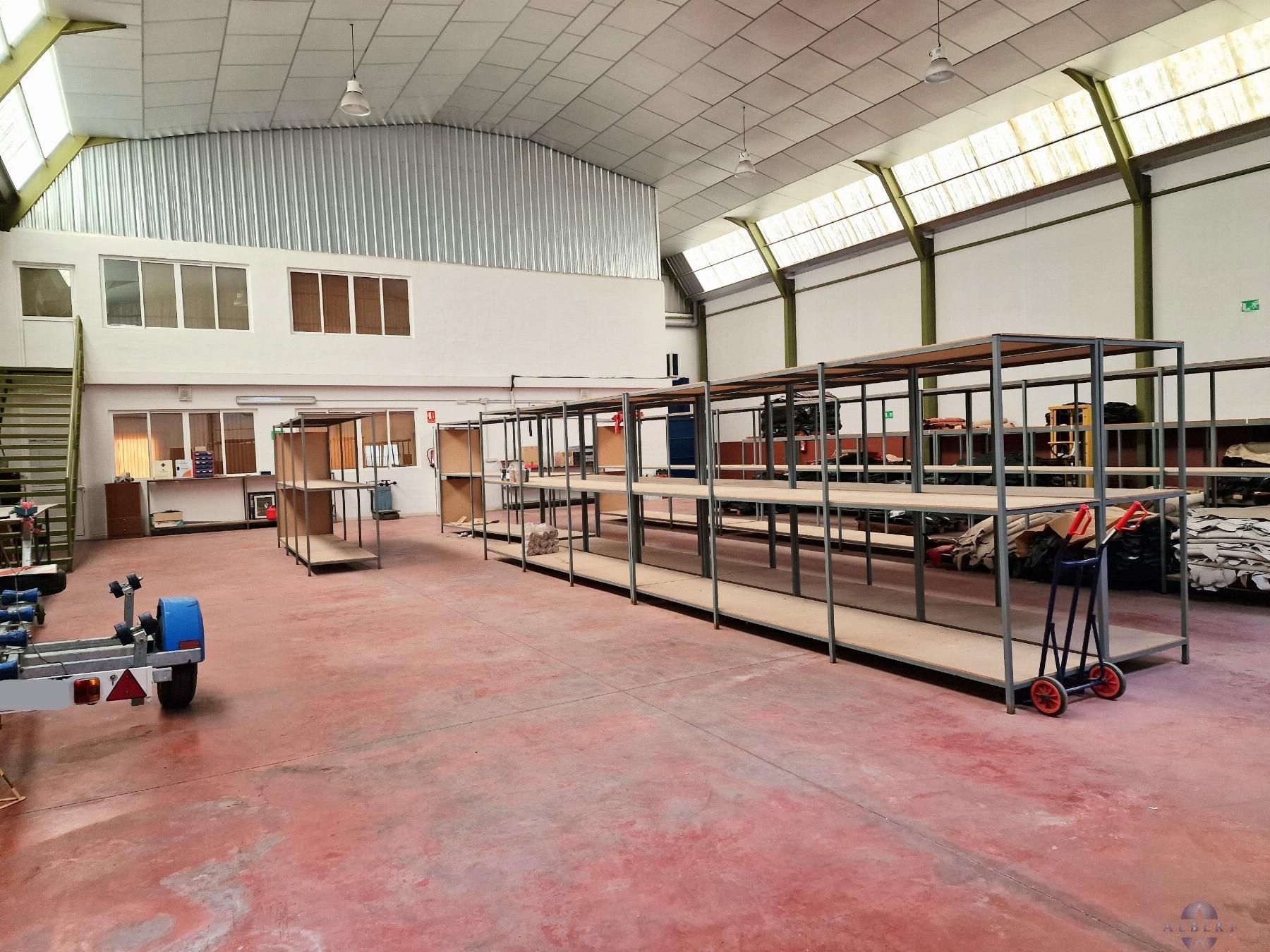 Venta de nave industrial en Monóvar-Monòver