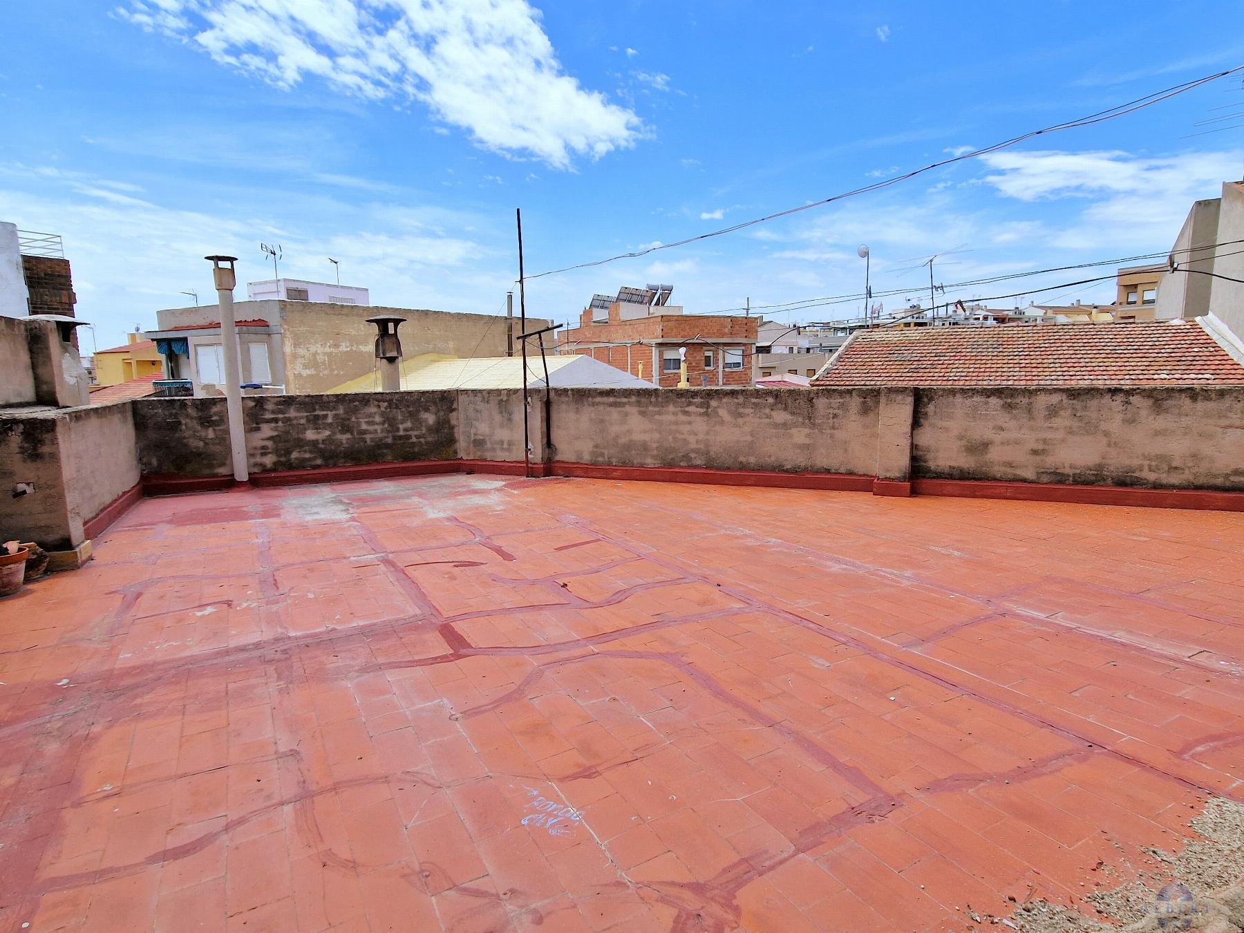 For sale of house in Novelda