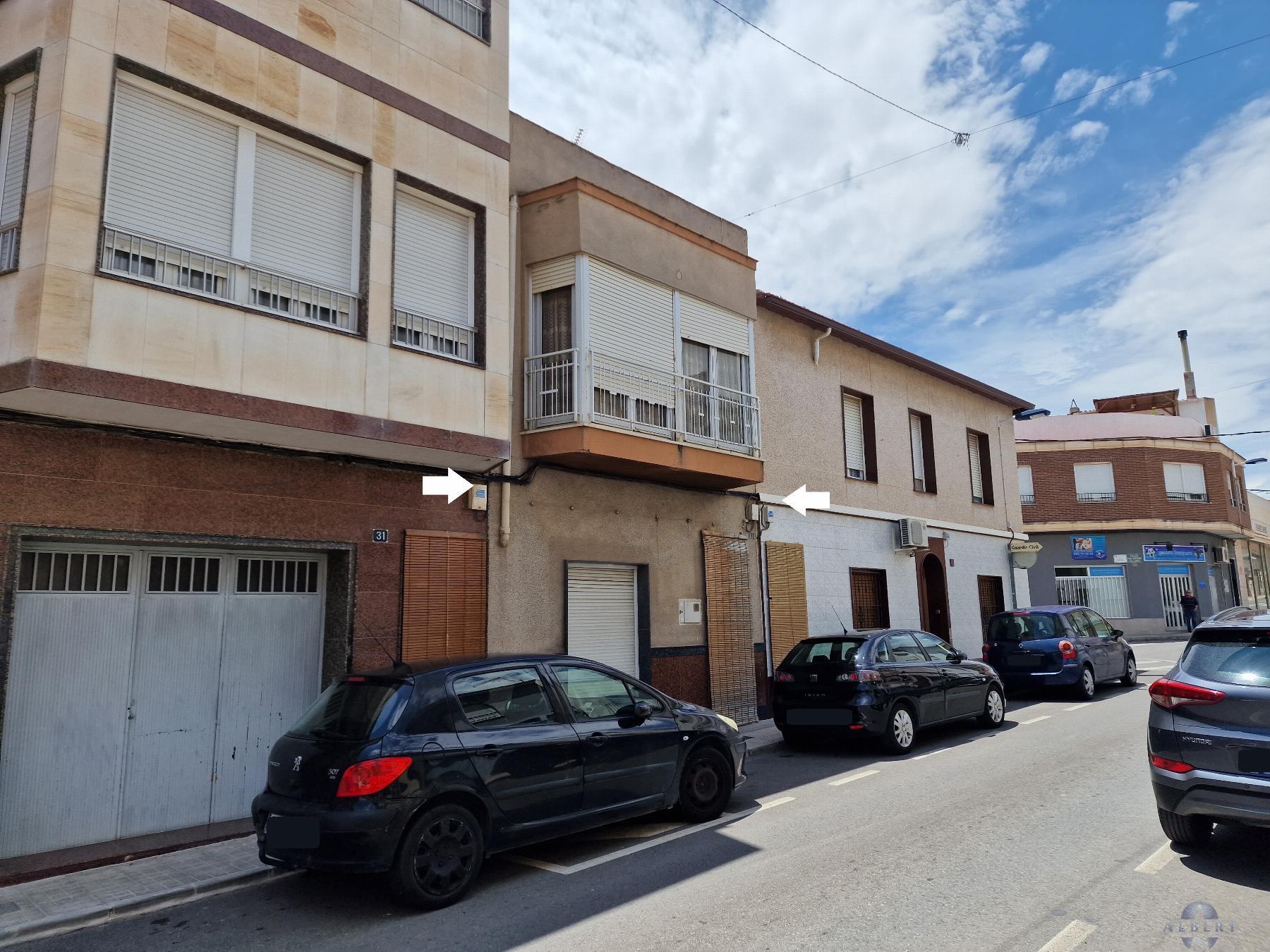 For sale of house in Novelda