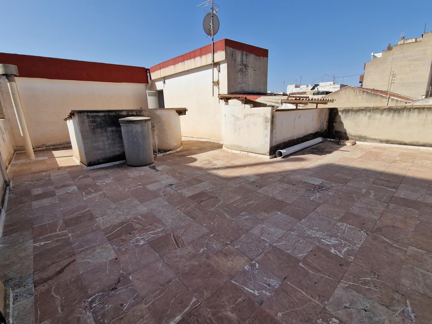 For sale of house in Novelda
